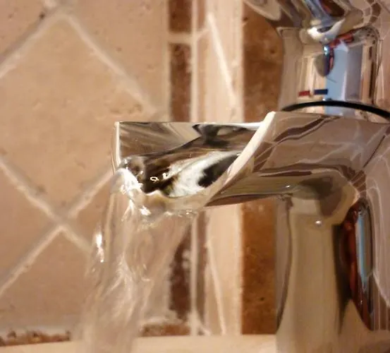 לינה וארוחת בוקר Aux Bords Du Temps זונזה