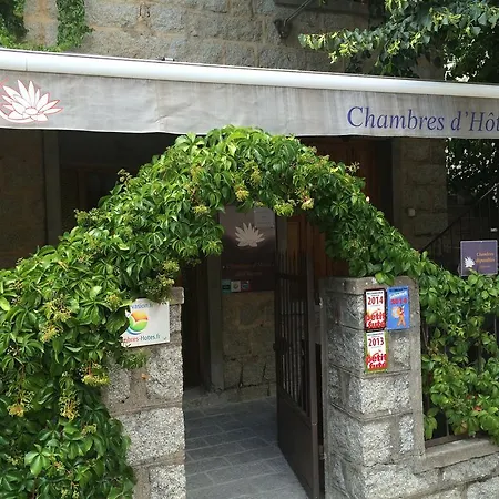 Aux Bords Du Temps Bed & Breakfast 3*